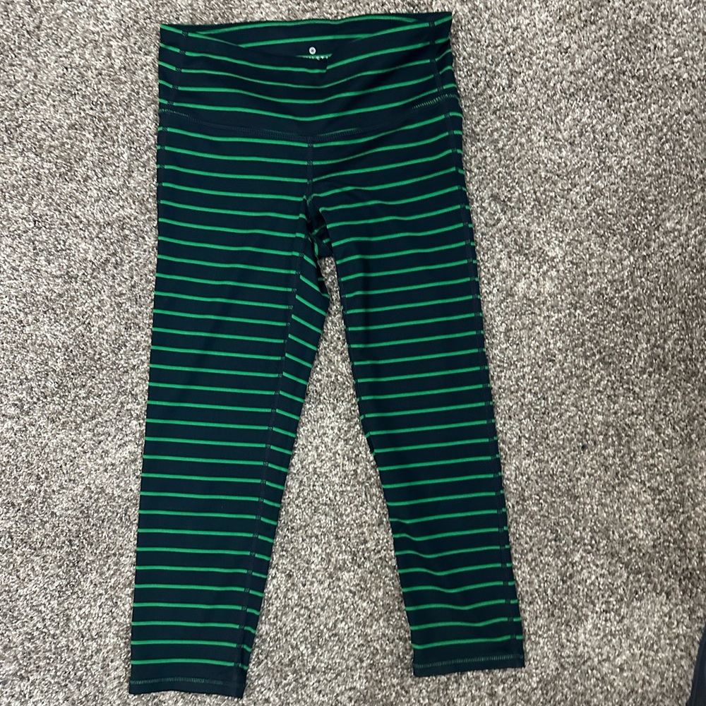 Athleta Stripes Chaturanga Capri Leggings Women’s XS